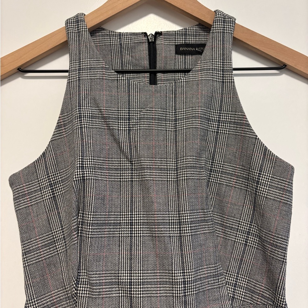 Banana Republic Black and White Plaid Sleeveless Top